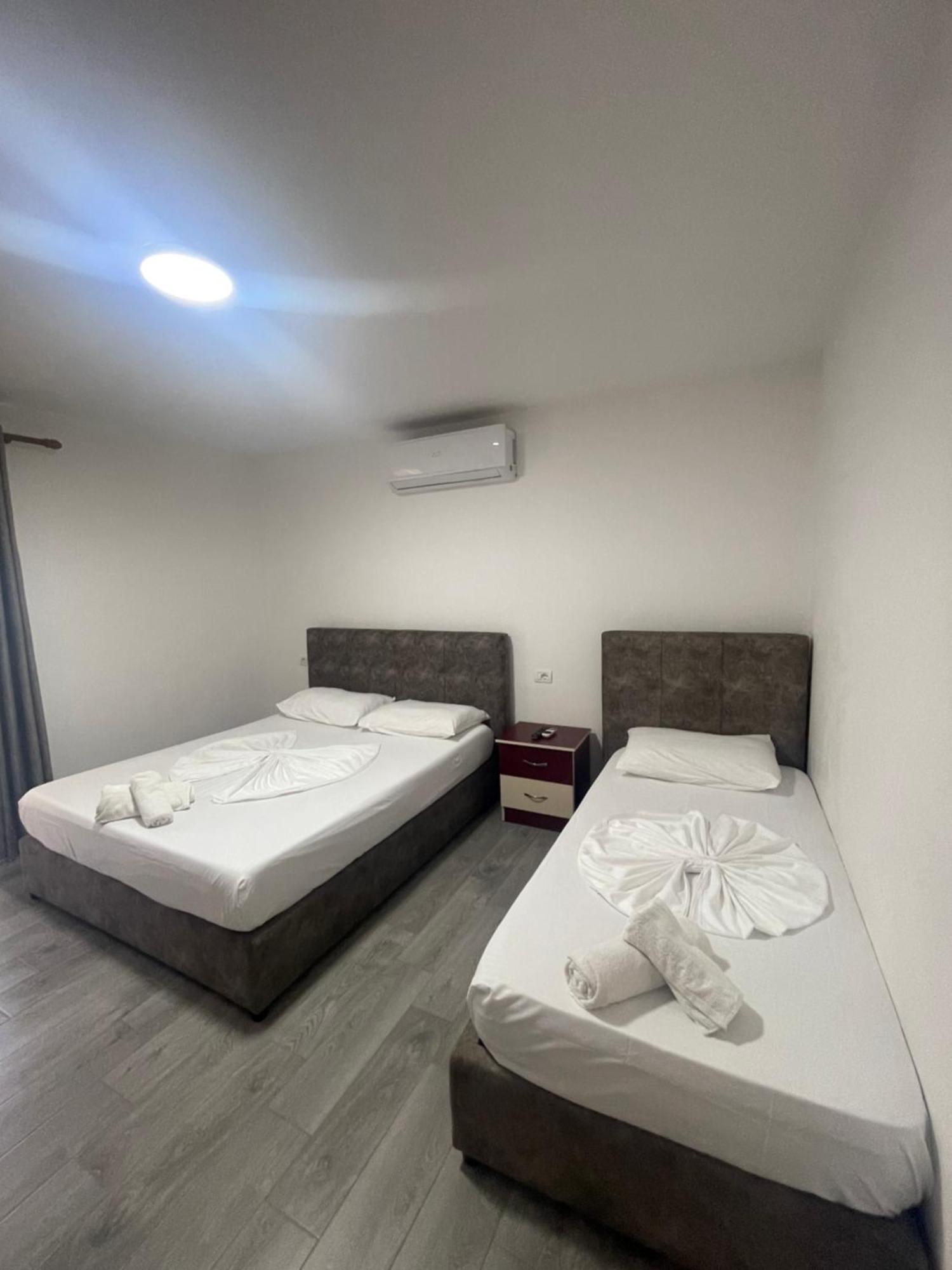 Vila Vladi Durrës 외부 사진