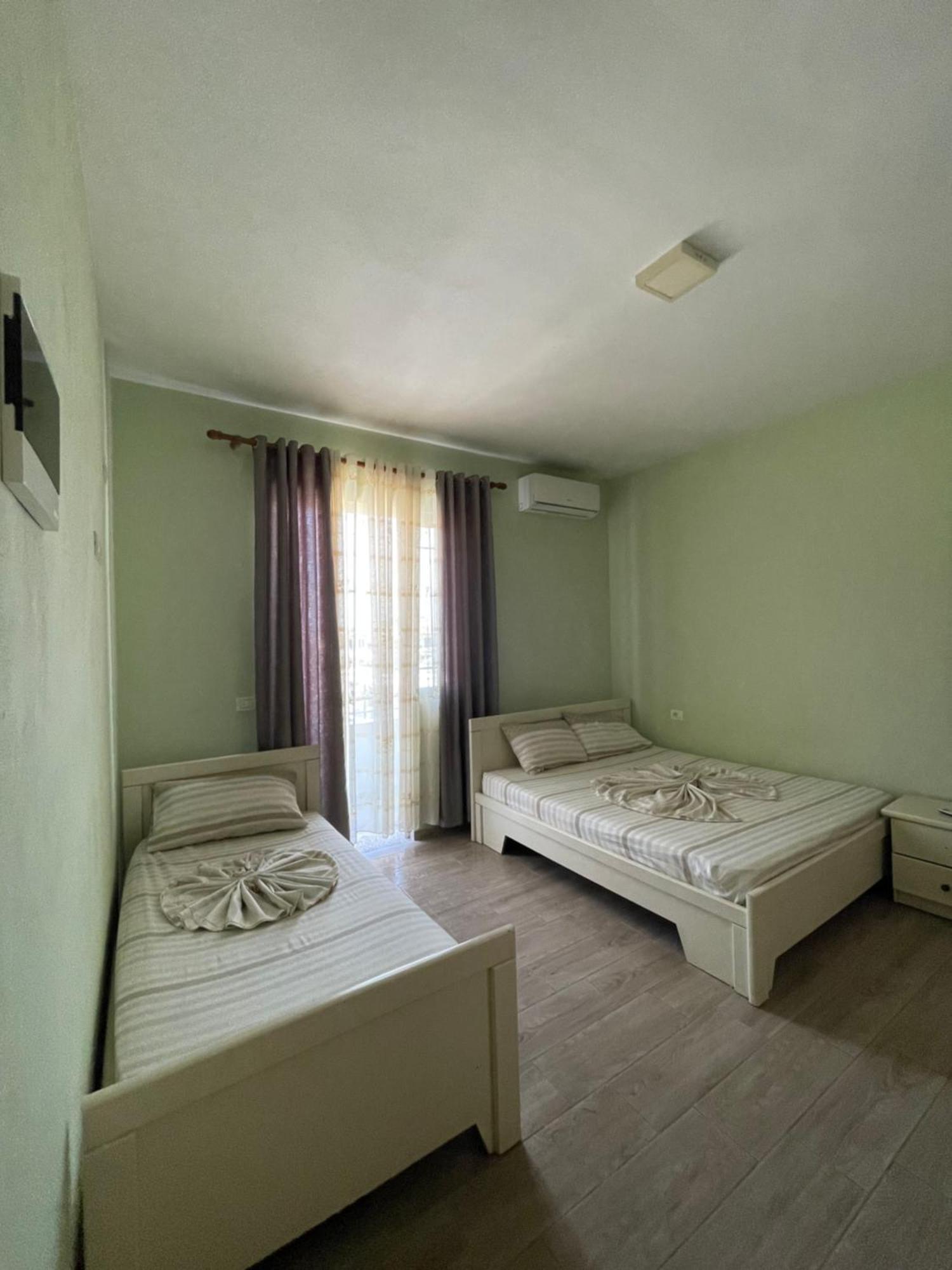 Vila Vladi Durrës 외부 사진