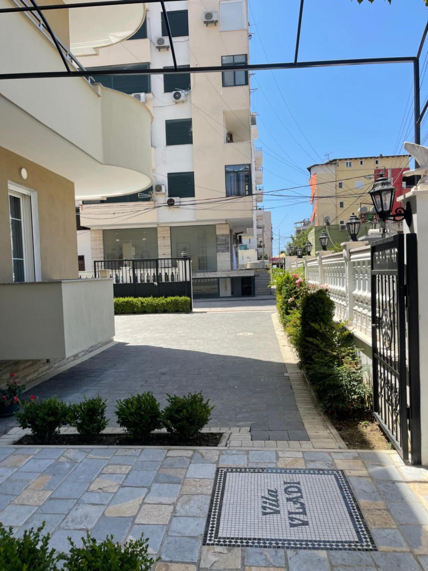 Vila Vladi Durrës 외부 사진