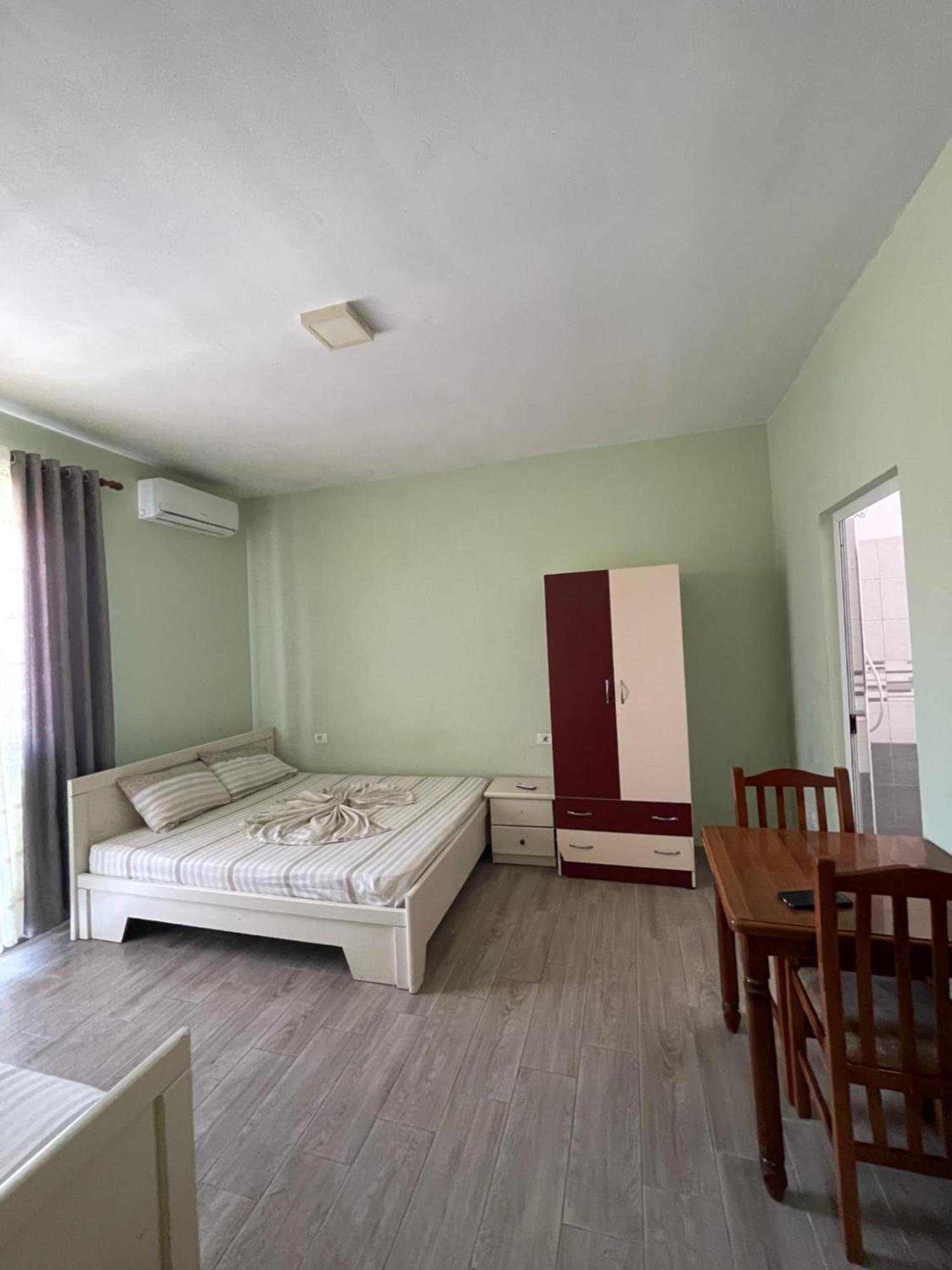 Vila Vladi Durrës 외부 사진