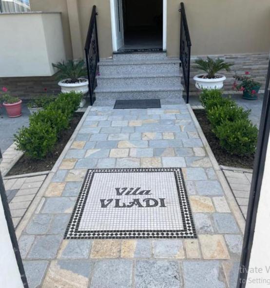 Vila Vladi Durrës 외부 사진